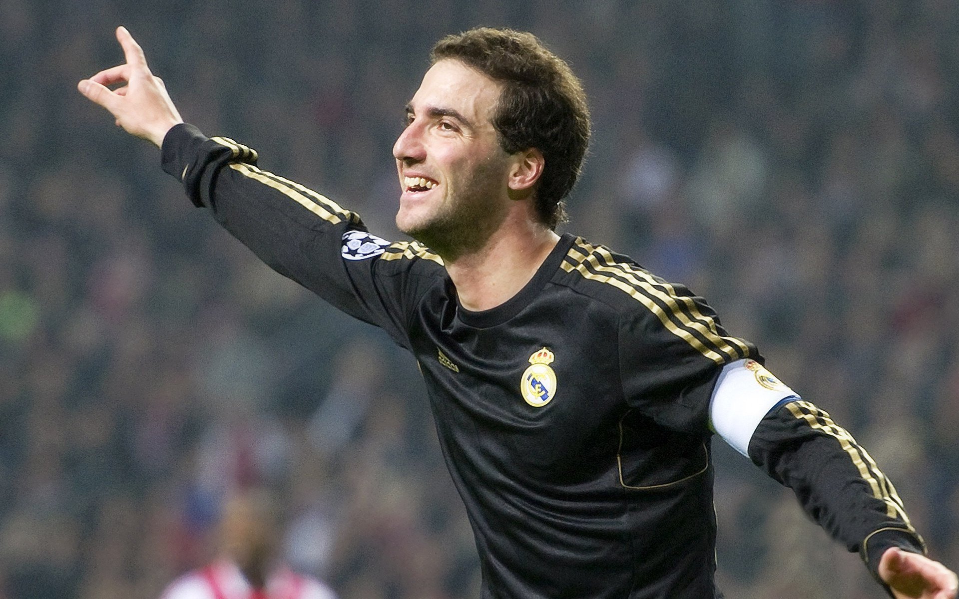 开云在线直播-《从职业到娱乐：电竞成为新时代文化的重要组成部分》，电竞职业化的开始